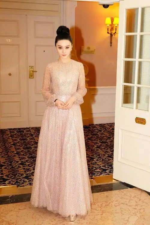 被范冰冰新发型惊艳,告别长发及腰的她,又飒又美,气场更堪以往|裙子|