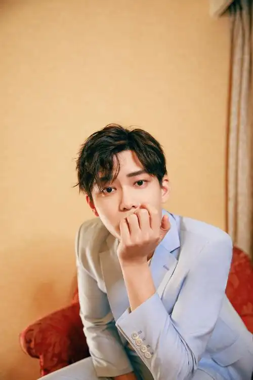 熊梓淇清新养眼活动写真图片19