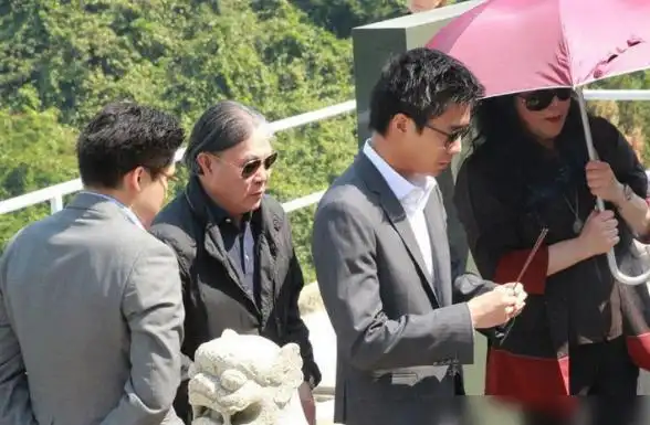 豪门二少霍启山痴恋章子怡错过何超莲情路坎坷38岁依然单身