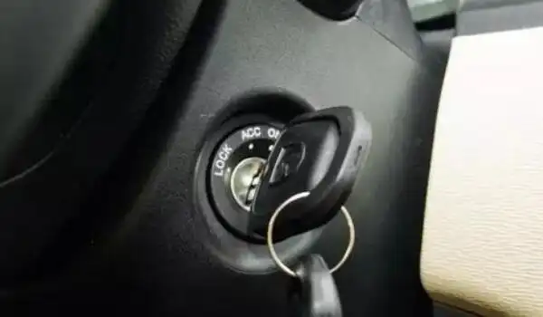 汽车点火开关怎么换汽车怎么改装遥控点火