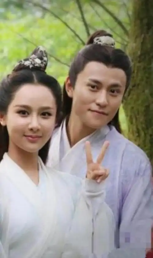 张艺兴女友李琪琪杨紫张艺兴恋情再被爆