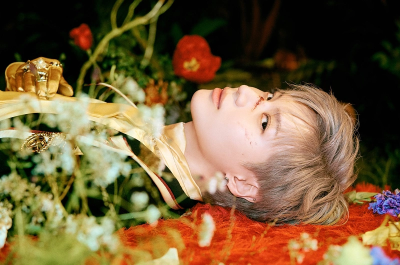 superm与solo并行金钟仁练舞脚踝受伤不能跳舞也尽力参加行程