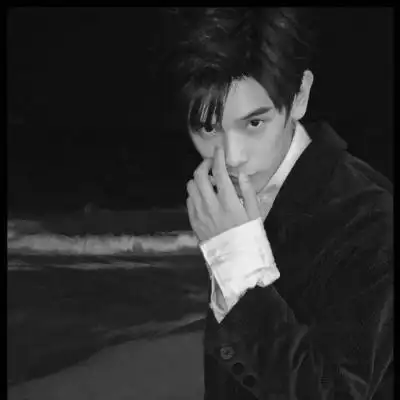 丧系帅气男生头像真人适合陌陌微信qq使用的