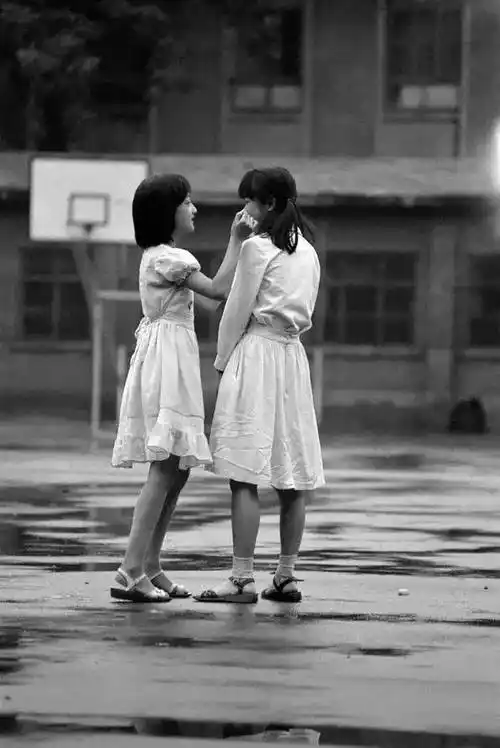 八十年代中学生老照片,重回正在成长的青春.