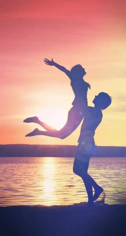 才能将爱情深埋 互相尊重,是最重要的一点,让我们携手共恩爱情侣图片