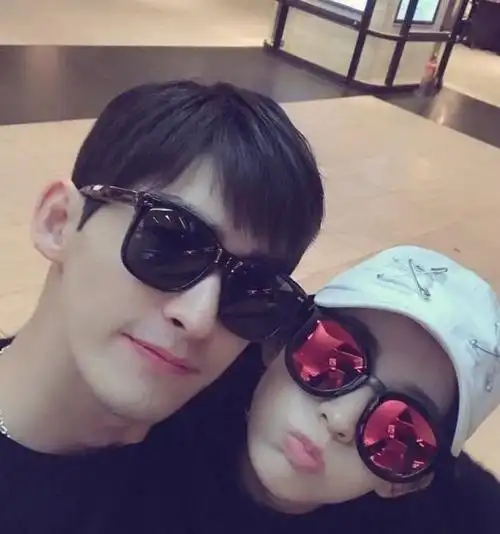 古力娜扎与前任复合两人住同一栋楼张翰5个大招哄回女朋友