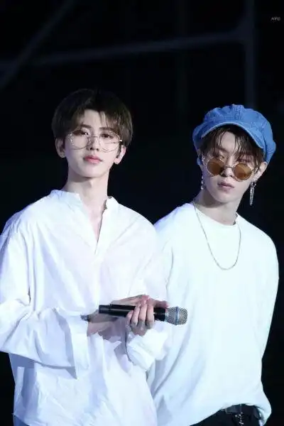 范丞丞蔡徐坤图片