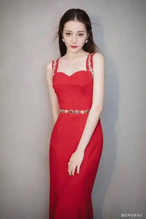 迪丽热巴正面回应怀孕风波:结不结婚,生不生孩子,是两个人的事|鹿晗