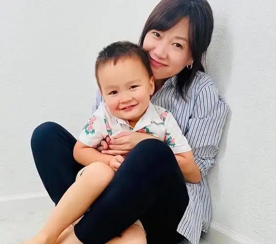 徐静蕾首回应当妈传闻,和黄立行美国度假秀恩爱插图2