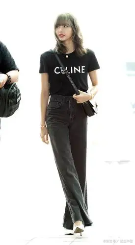 人家芭比lisa街拍