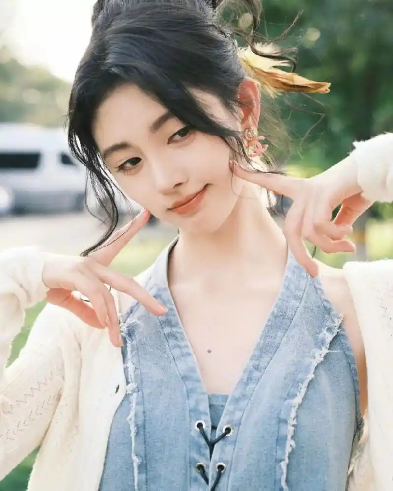 最美鞠婧祎 清新脱俗