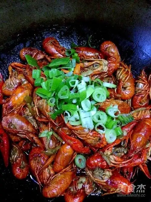 蒜蓉小龙虾,蒜蓉小龙虾的家常做法 - 美食杰蒜蓉小龙虾做法大全