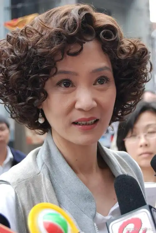 有多少人还记得刘雪华?曾经省下的冰棍钱,就是为了买她的明信片