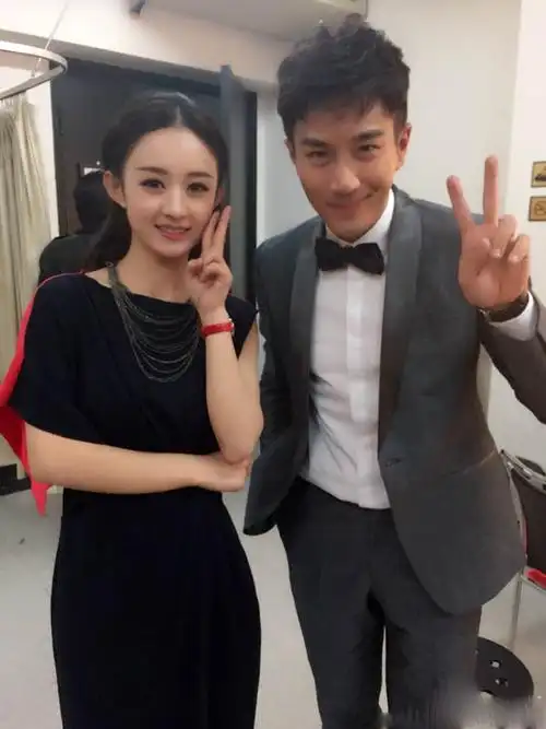 赵丽颖和男明星私下合影 她和谁最有cp感