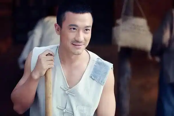 仅播1集就收获好评观众值得熬夜追的抗战传奇剧