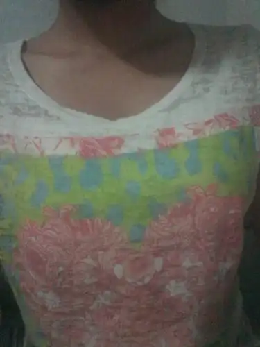 我是女生12岁,胸围69体重34.5kg岁,身高150厘米,正常吗?要穿小背心吗?