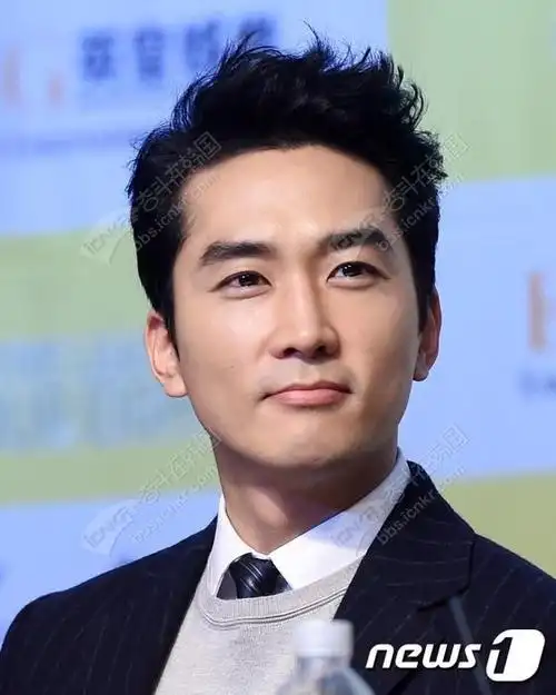 而中韩网友的反应竟如此|中韩|宋承宪|情侣_新浪新闻