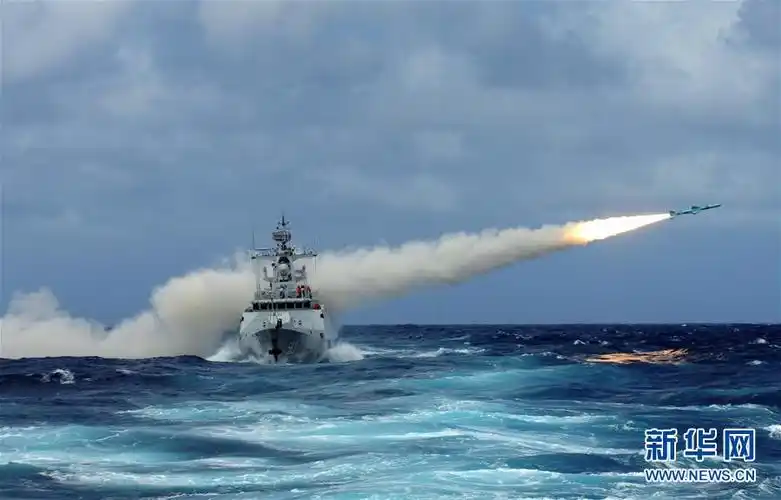 范文武:"海上铁人"驭"轻骑"