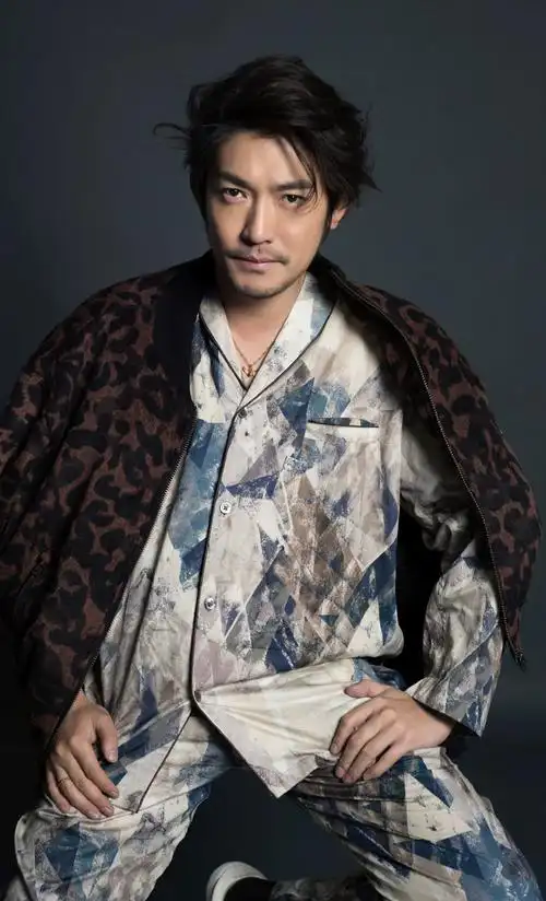 张博图片 张博成熟魅力写真图片