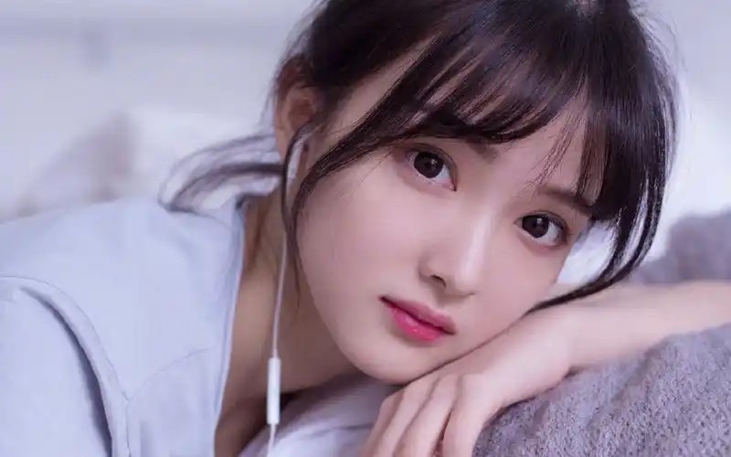 氧气美女清纯养眼写真桌面壁纸