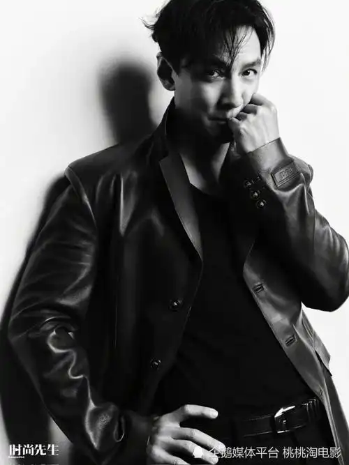 男星吴彦祖《时尚先生》封面大片,不老男神帅气依旧_腾讯新闻