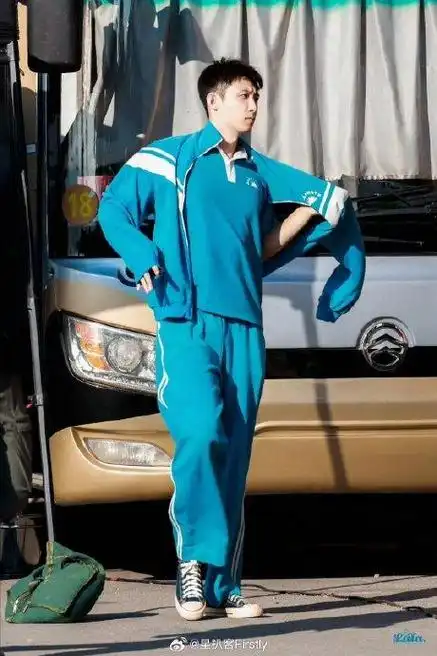 黄景瑜和关晓彤二搭这是演校园剧吗