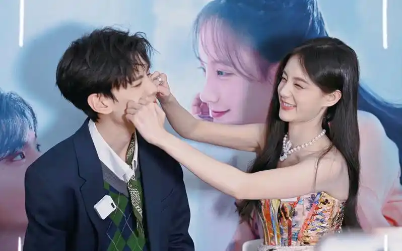 桐雯|是女朋友怕胖怎么办 "她不胖啊" 李一桐毕雯珺3.