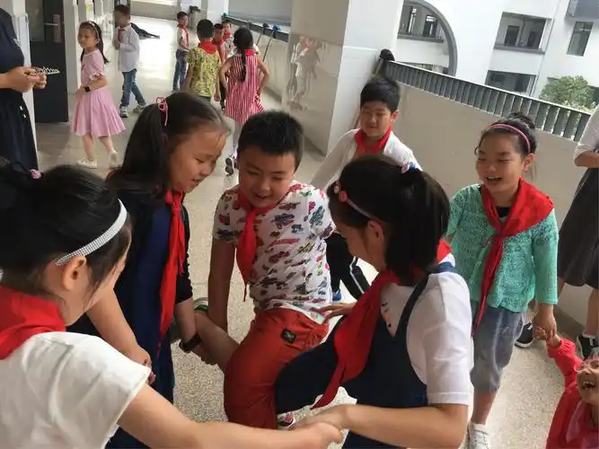 走进小学,走近小学——新区实验幼儿园幼小衔接活动(二) 写美篇课间十