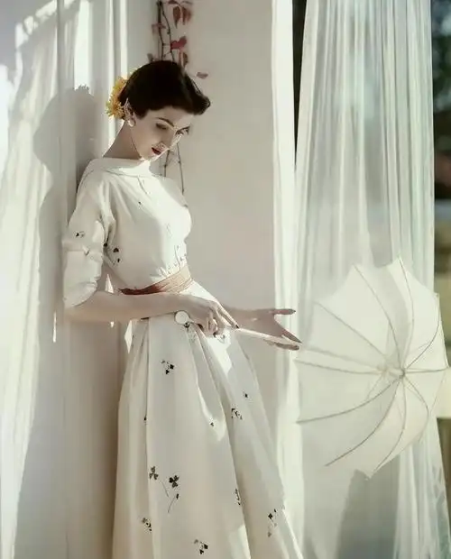 朵·薇玛:50年代最贵超模,美到不食人间烟火,贵族气质更甚赫本