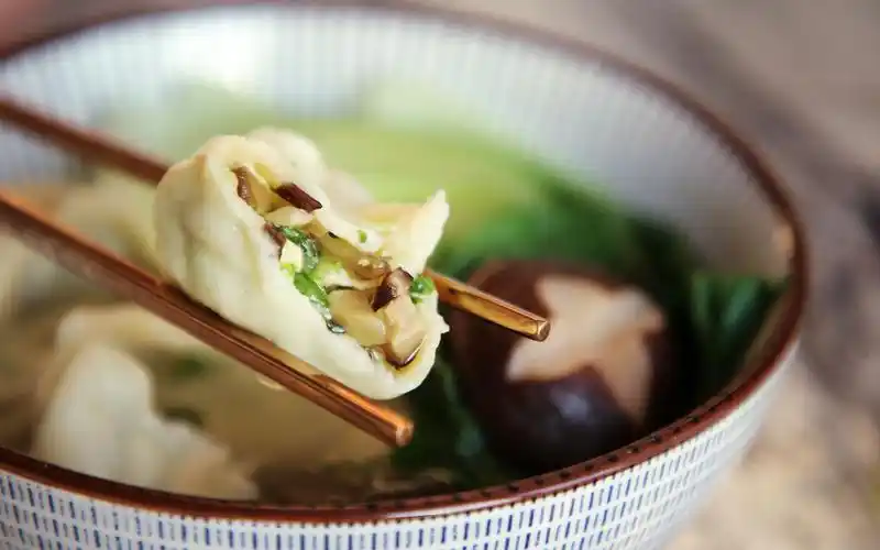 香菇小白菜汤饺 | 冬日里的一碗热腾腾