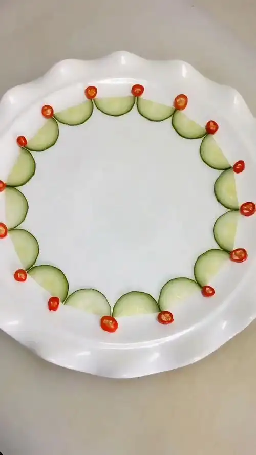 创意黄瓜盘饰围边