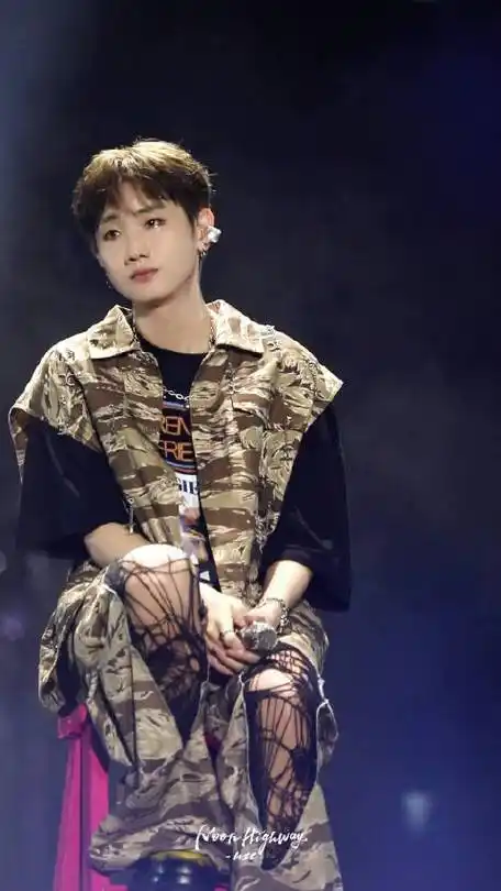 231002 佛山国潮音乐节noonhighway_汪苏泷的微博视频