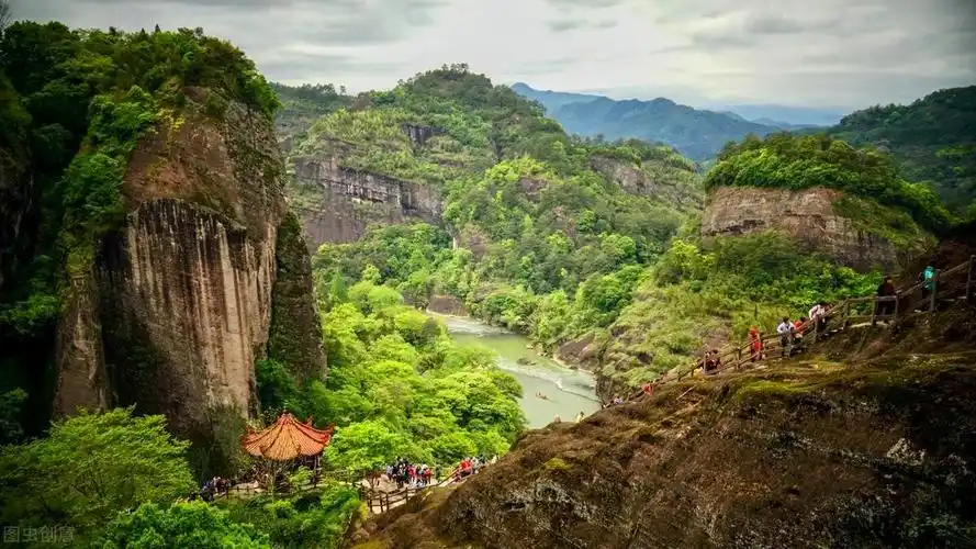江西旅游必去十大景点排名(南昌最值得去的10个好玩的出名古镇景点