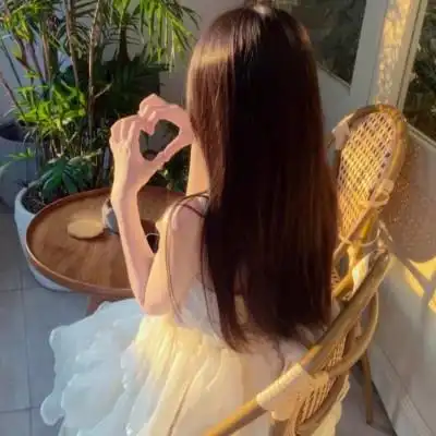 高级感背影头像女