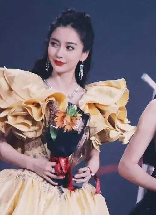 原创angelababy的成名史14岁入行21岁大火