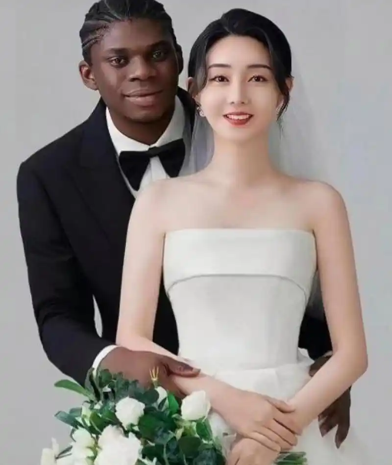 陈怡是一位武汉女大学生,她在求学期间爱上了一个"非洲酋长"的儿子.