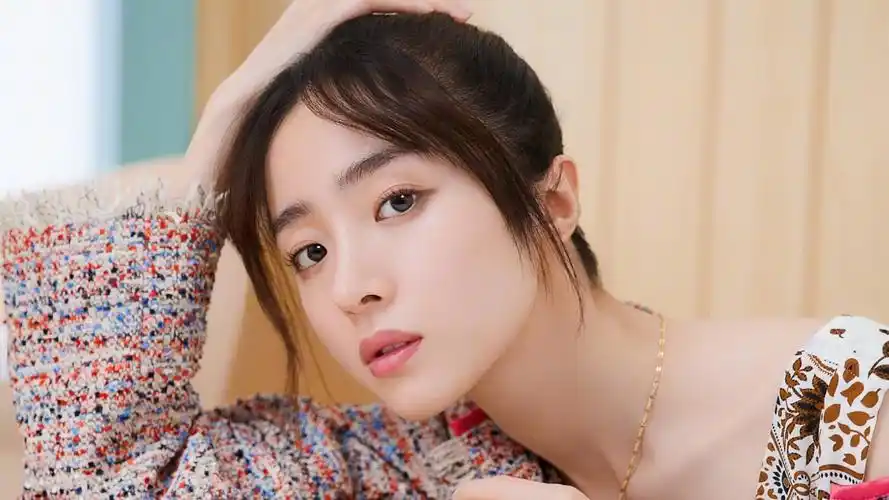 美女胡冰卿图片-美女壁纸-高清美女图片-娟娟壁纸