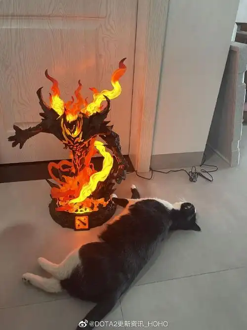 热心刀友zxc分享今天收到的#dota2#影魔手办,看上去不错hoho