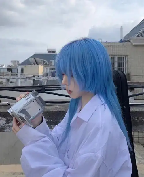 这种透透的蓝色真的深得我心～室内室外光都很好看!