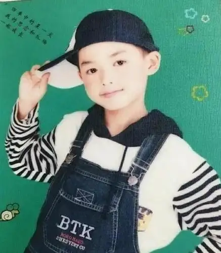 朱正廷也是旧照富翁