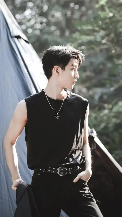 三字的长相一点也不幼