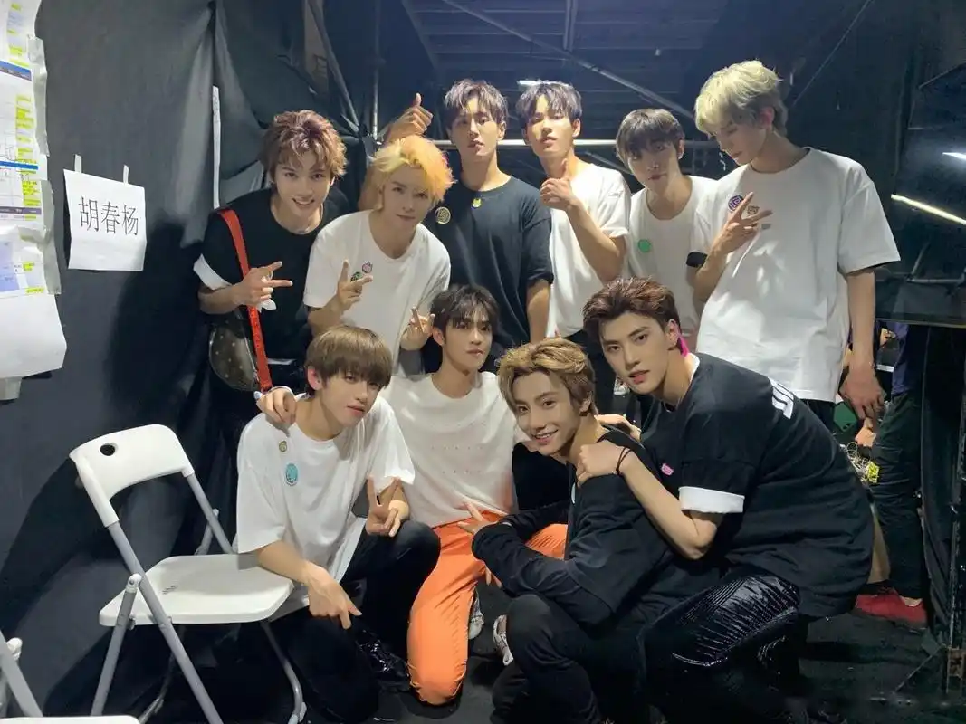 一群绝美的男人