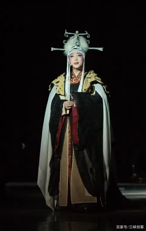 李玉刚《昭君出塞》世界巡演宜昌站完美谢幕