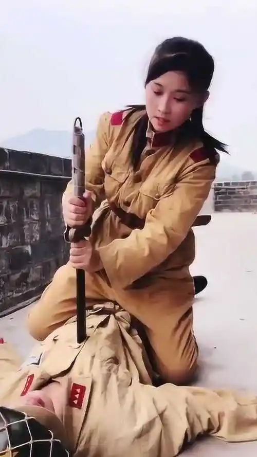 抗日神剧拍摄女英雄大刀砍杀鬼子这画面太霸气了