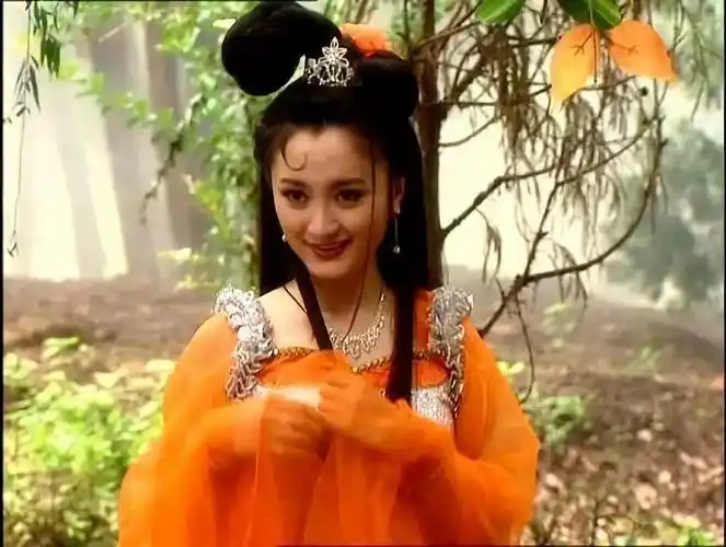 这个演员叫虞梦,出演《西游记续集》的同一年,她还在情景喜剧《闲人