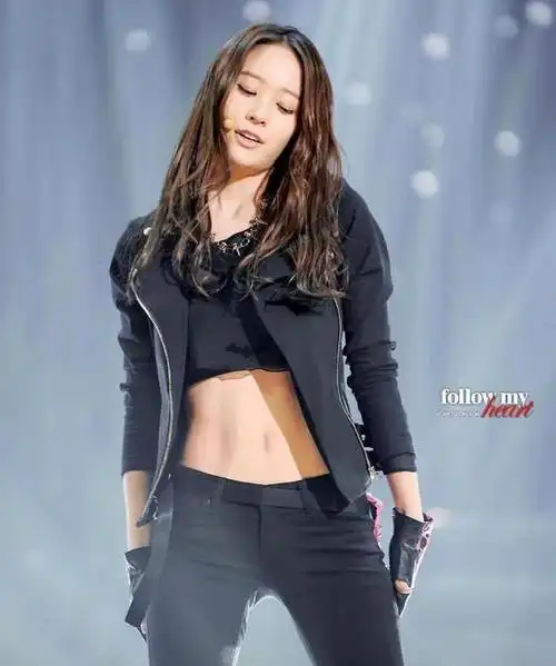 郑秀晶漂亮小蛮腰,身材超好!