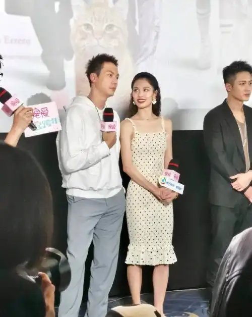 陈伟霆钟楚曦聊到脸红