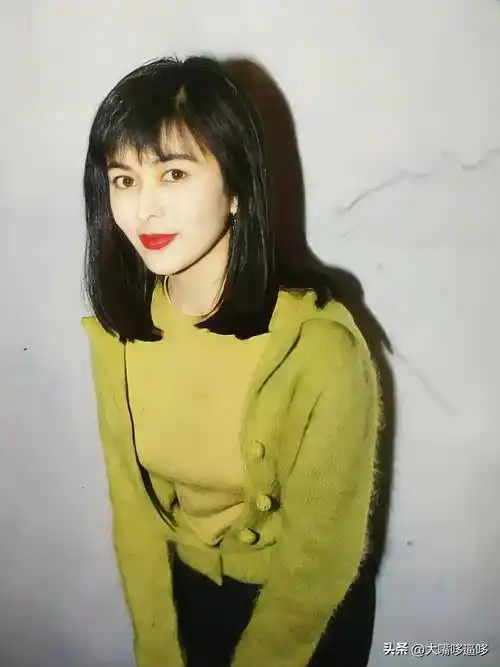 关之琳年轻时绝世容颜合集:张张惊艳,值得珍藏_明星_角色_评论