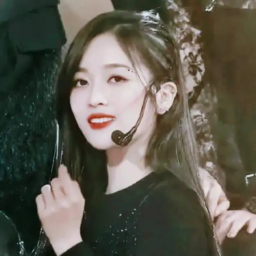 吴宣仪头像自截自调/coolgailkl