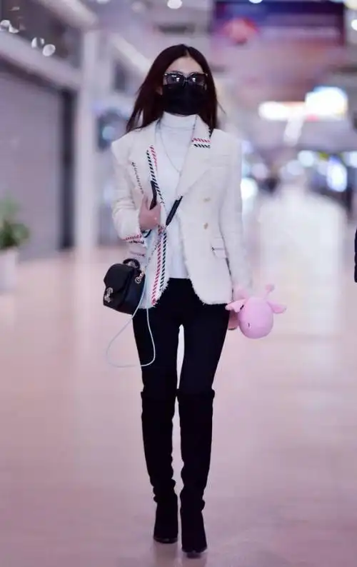 赵丽颖越来越a小香风西装堪比名媛32岁完全看不出是孩子妈